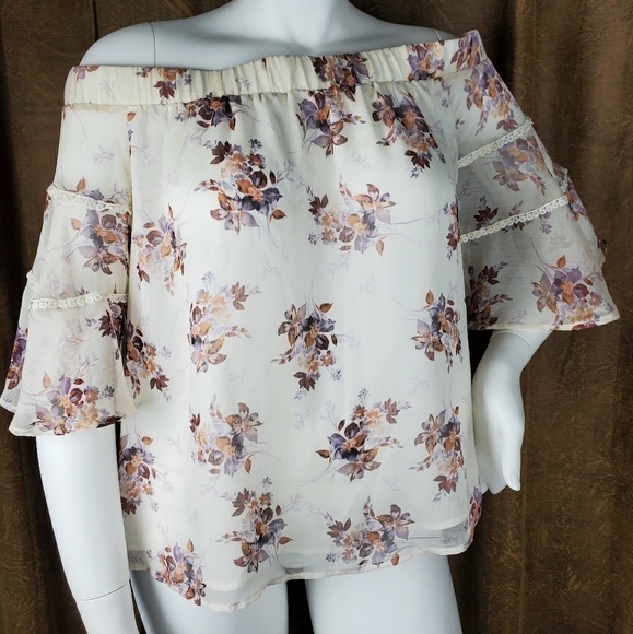 1. STATE OFF SHOULDER FLORAL‎ TOP - Picture 1 of 5
